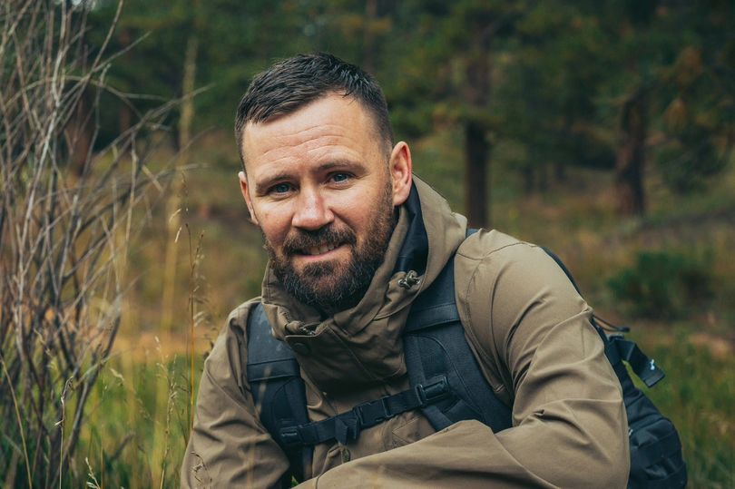 Survival expert's warning after hikers seen going up Yr Wyddfa in high ...