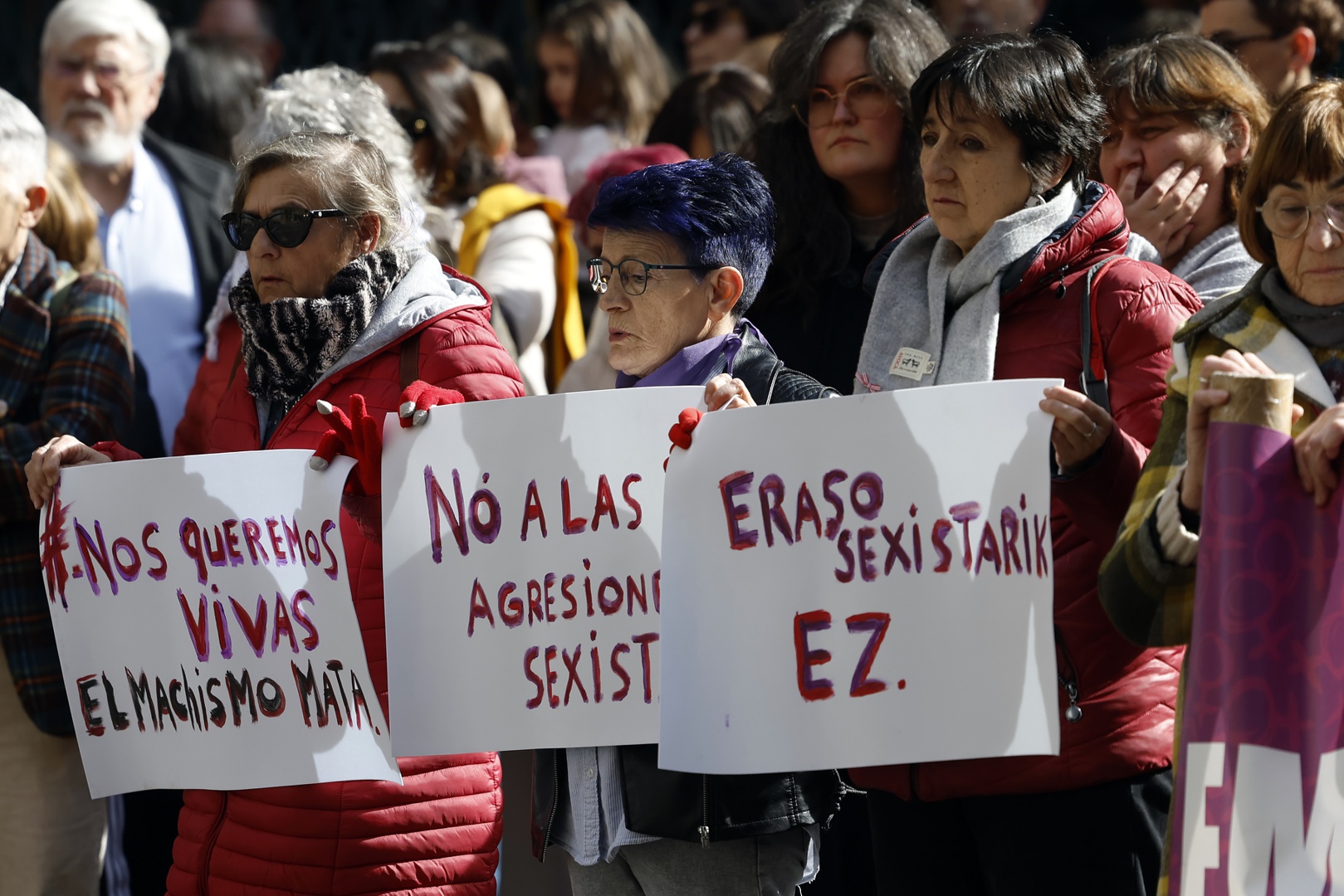 Egüés (Navarra) clama contra la violencia machista tras el asesinato de ...