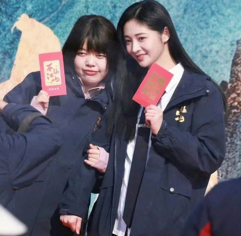 Nữ diễn viên bị đuổi khỏi đoàn phim