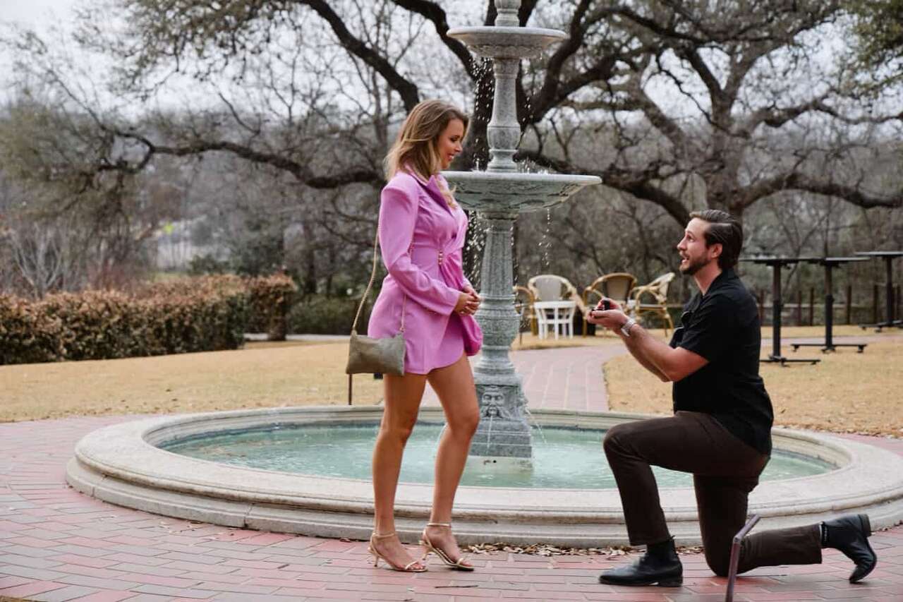 KVUE anchor Hannah Rucker gets engaged in new chapter of 'modern love ...