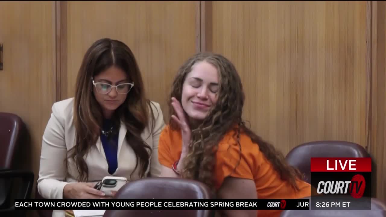OnlyFans model Courtney Clenney makes faces ahead of motions hearing