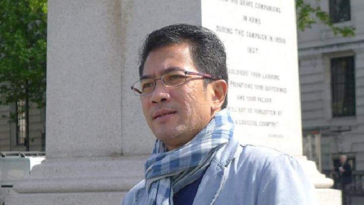 Iman Brotoseno saat mengumumkan pengunduran diri sebagai Dirut TVRI