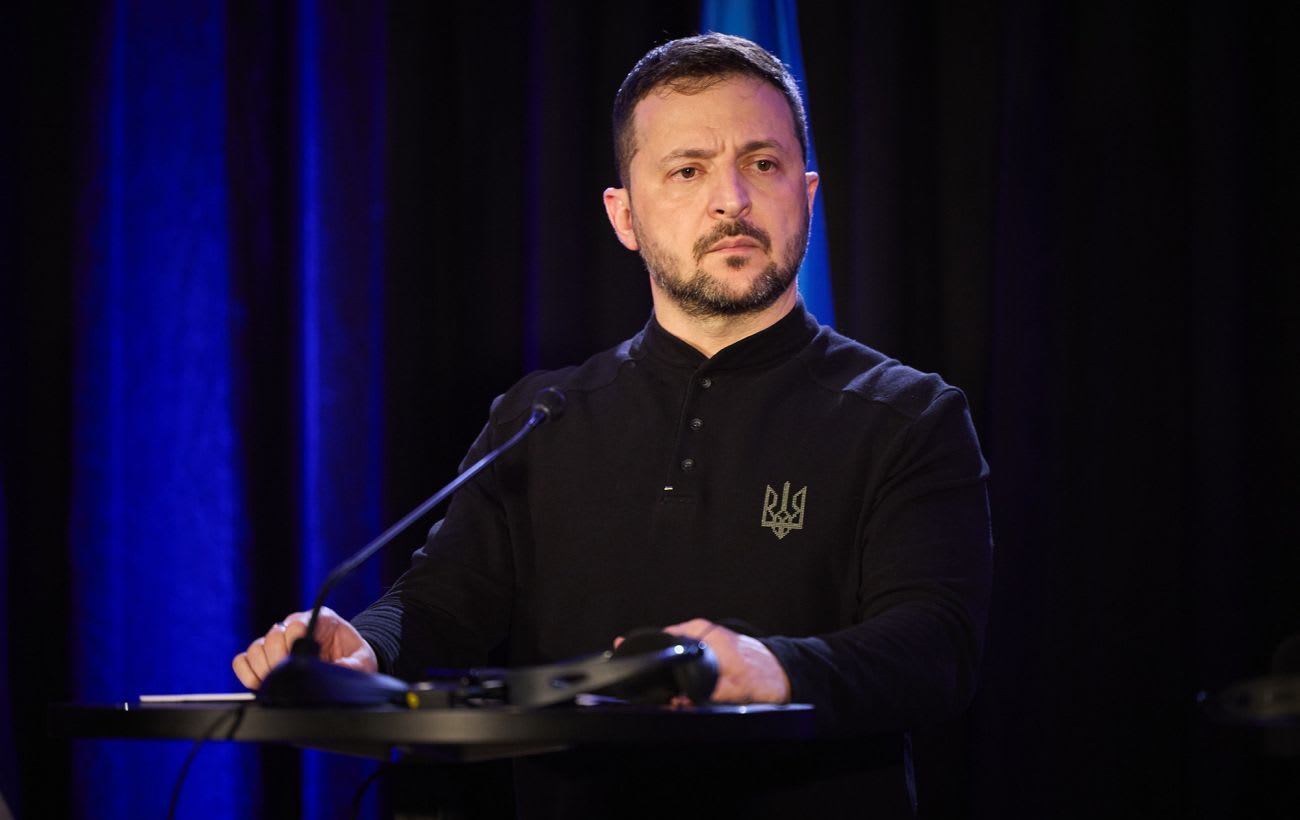 'Oreshnik is legitimate target': Zelenskyy warns about Russian missiles ...