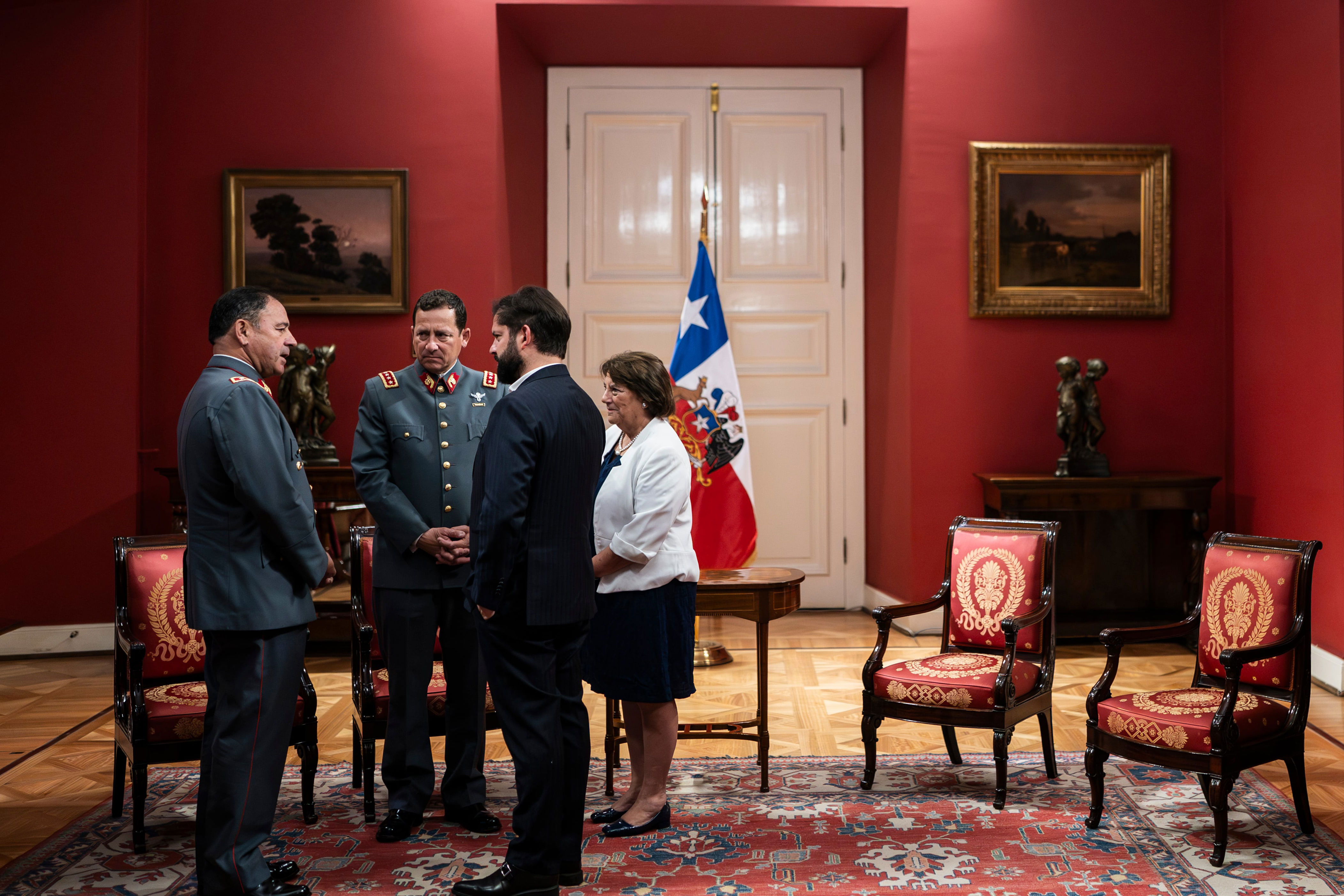 Presidente Boric recibe a Iturriaga y Varela en audiencia en La Moneda ...