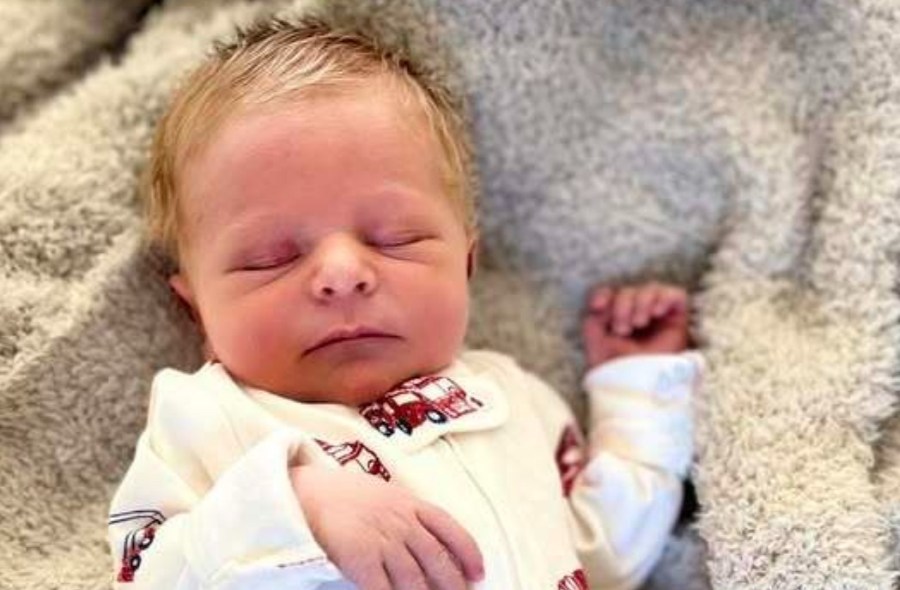 Crews respond to baby delivery on Upstate intersection