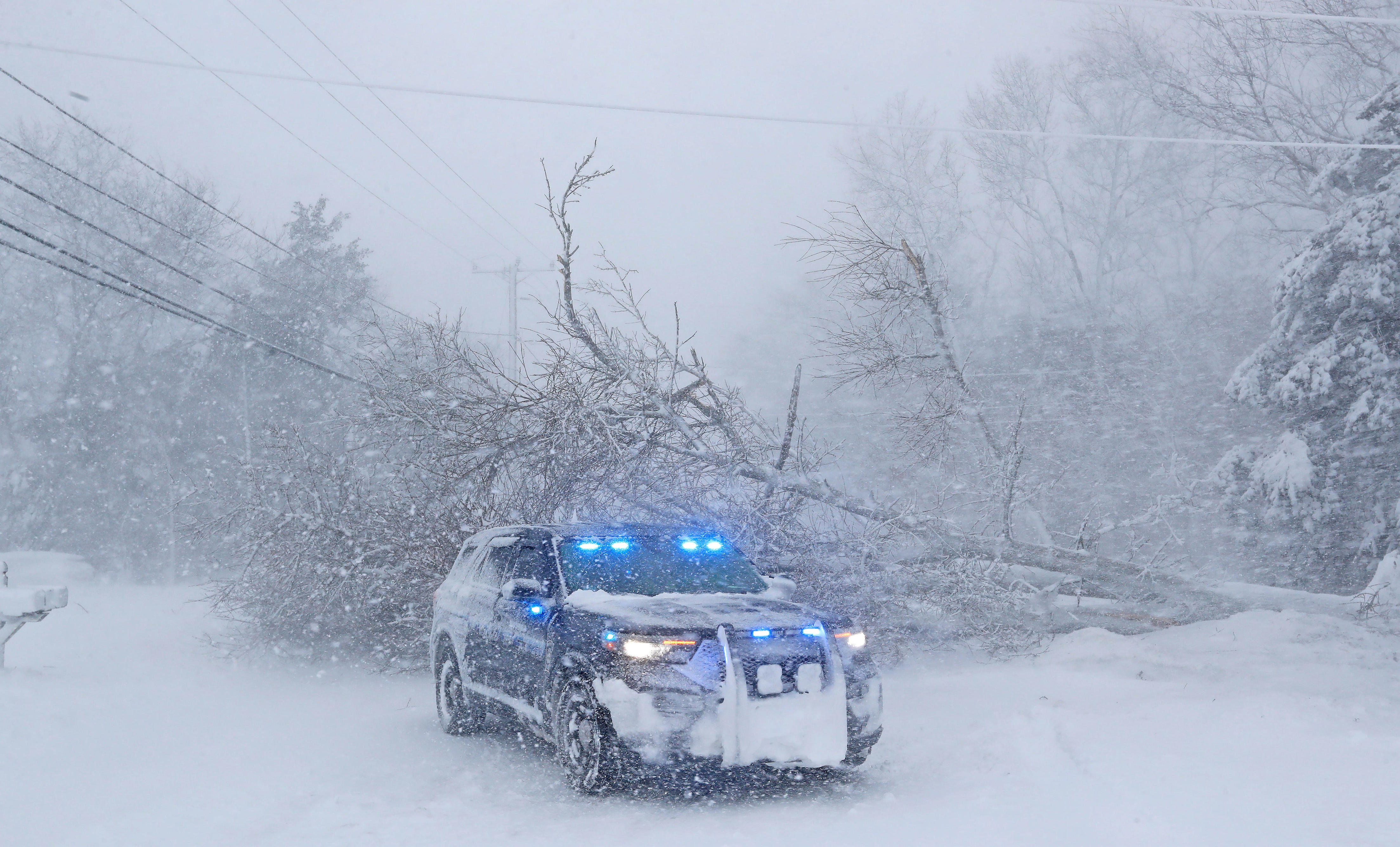 Blizzard hammers Northeast as heavy snow and wind snarl region