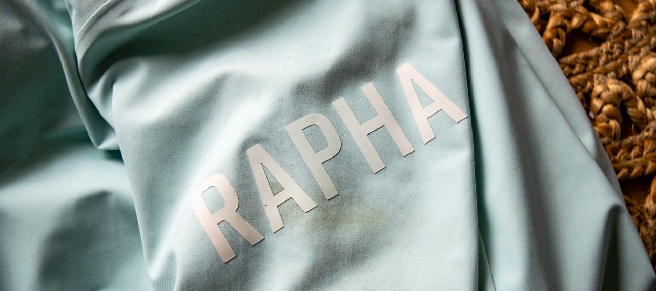 Rapha pro team long sleeve shadow jersey review: Rapha's latest foul ...