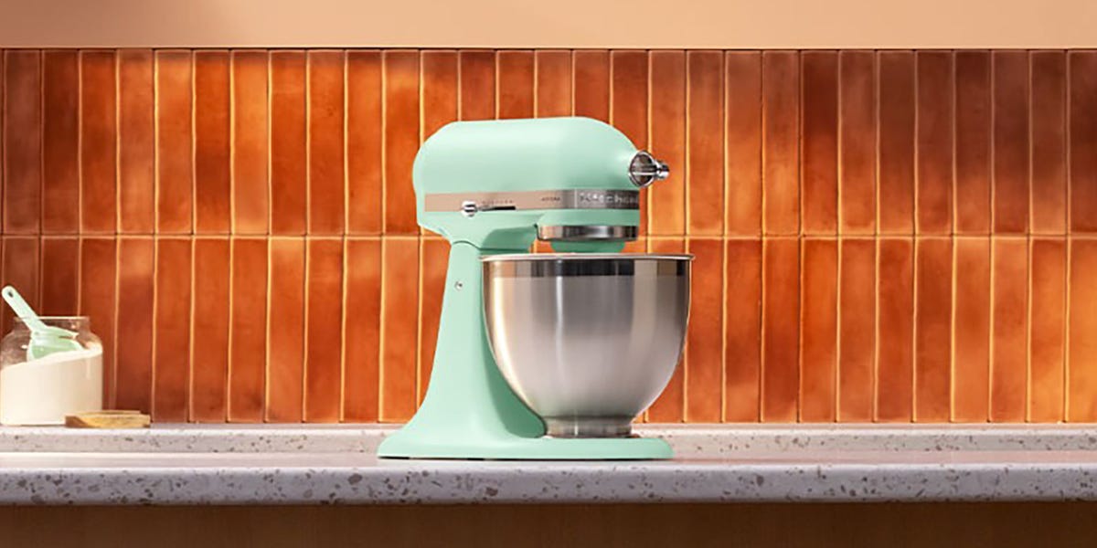 Move over butter yellow: KitchenAid’s new mixer color is spring in ...