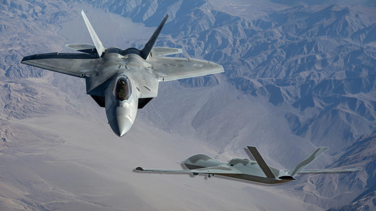 F-22 Raptor again controls MQ-20 Avenger in new autonomy test