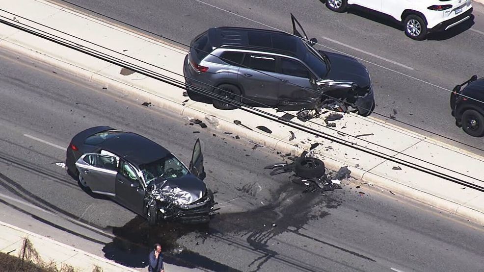 One driver seriously injured in two-vehicle crash on Far West Side ...