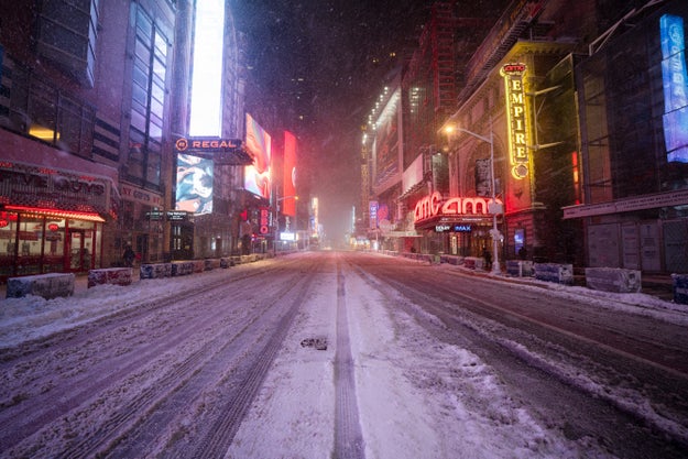 21 photos of the massive blizzard slamming the northeastern US