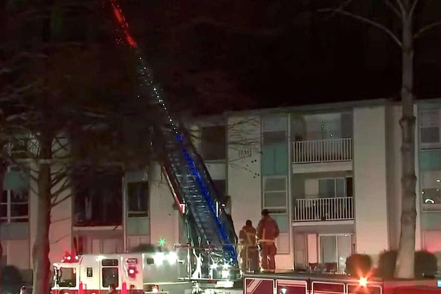 3 dead, including 2 kids, after 'massive' fire rips through apartment ...