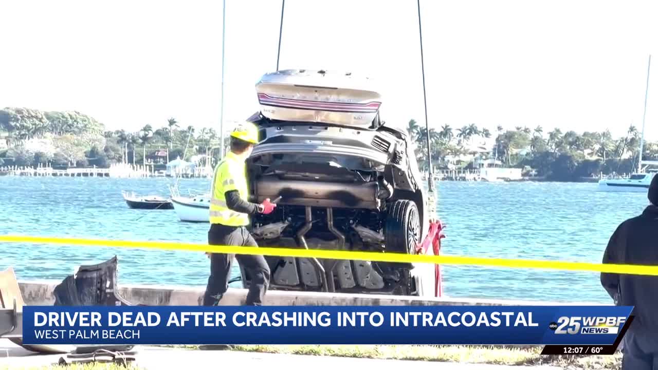 Man dies after crashing into West Palm Beach Intracoastal Monday morning