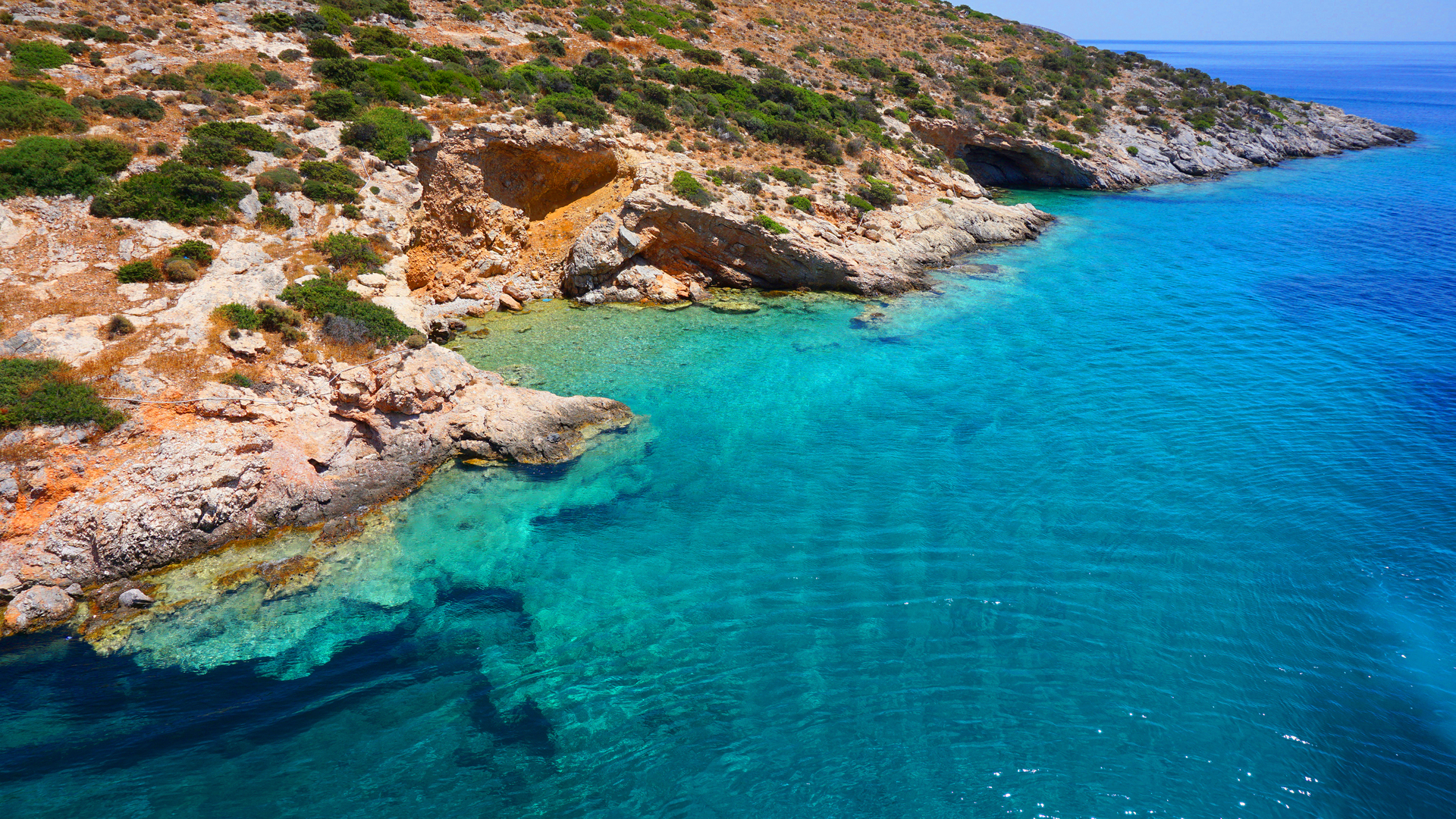 Cette île sauvage des petites Cyclades a les plus belles plages de l ...