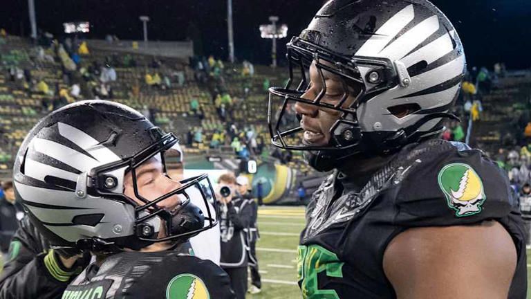 Oregon Ducks lineman listed as 'biggest faller' ahead of NFL draft