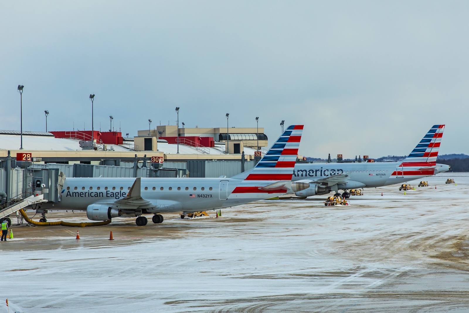Thousands of flights canceled, delayed due to Northeast storm