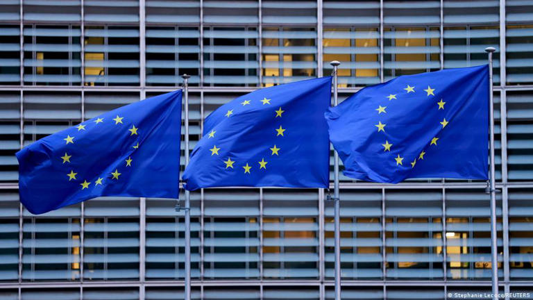EU freezes US trade deal after Supreme Court tariff ruling
