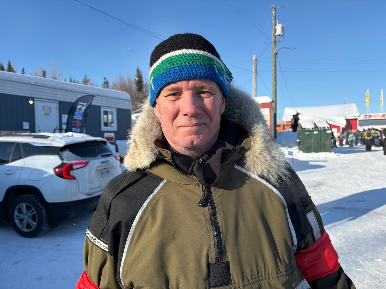 4 teams out of the race, one participant airlifted to safety on day 1 ...