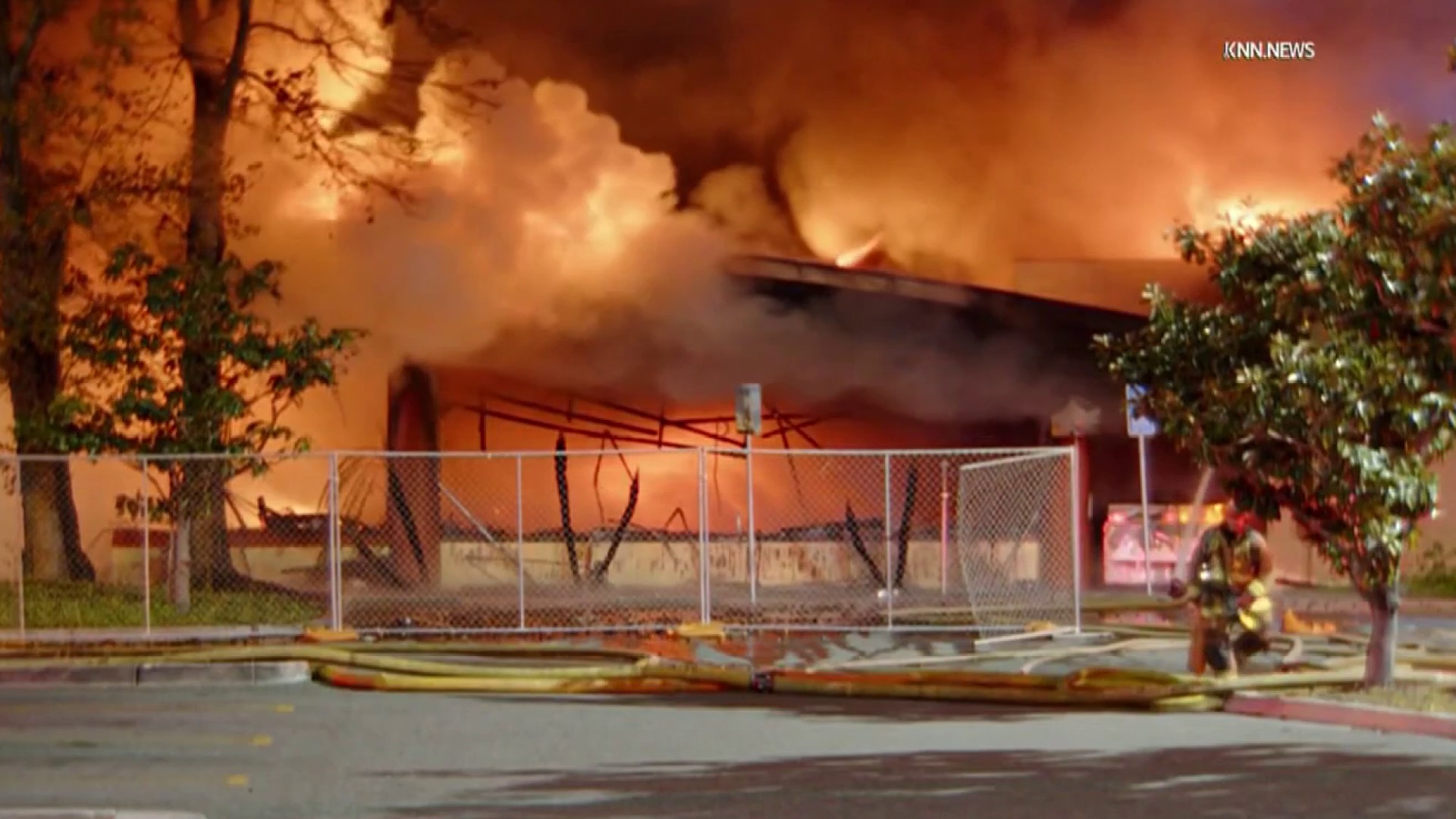 Abandoned restaurant destroyed by fire in Lakewood