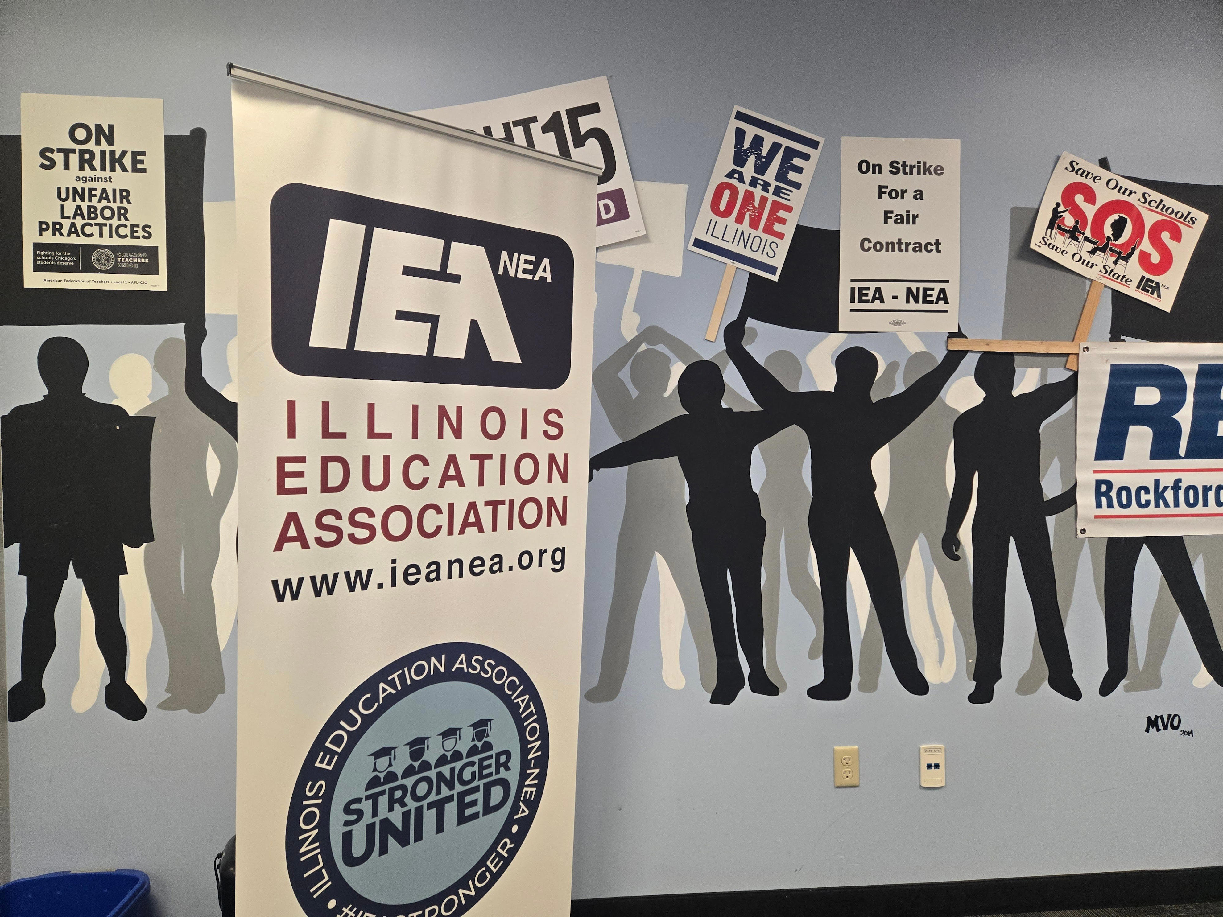Rockford teachers vote to ratify new contract after strike threat