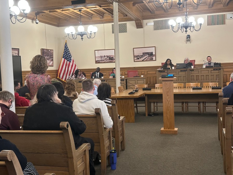 Syracuse Common Council ties on 'Good Cause Eviction' vote, therefore ...