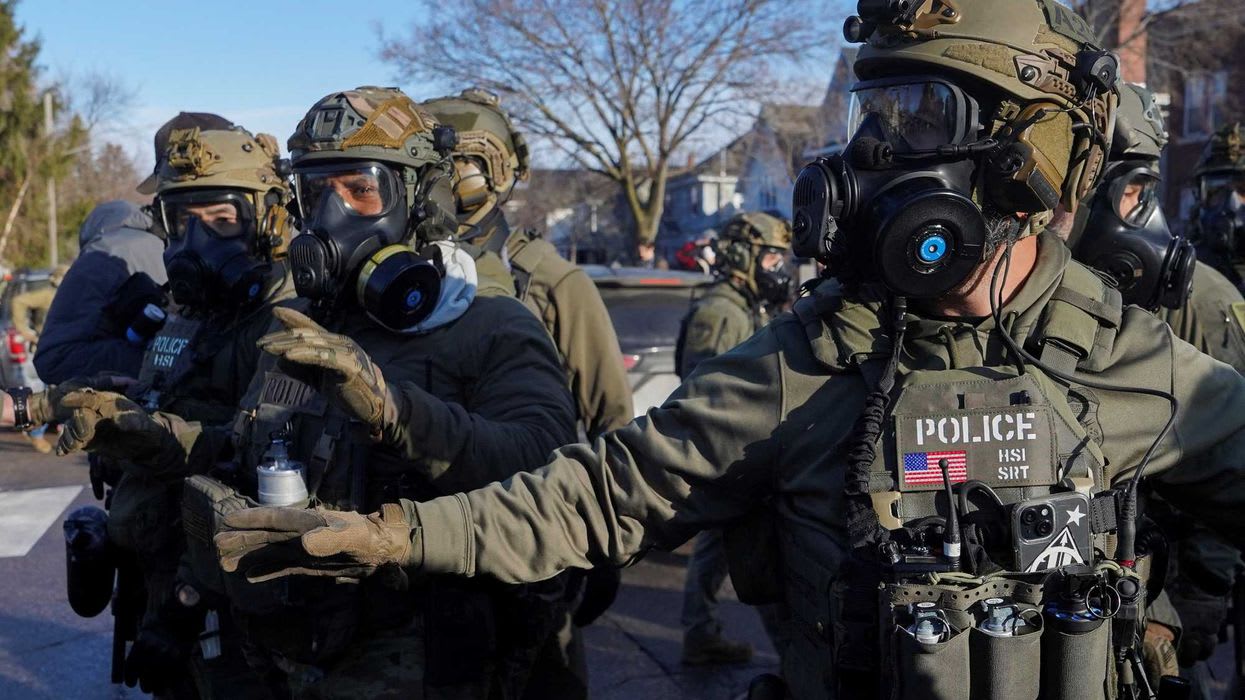 Federal agents are trained to ignore constitutional rights: ex-ICE ...
