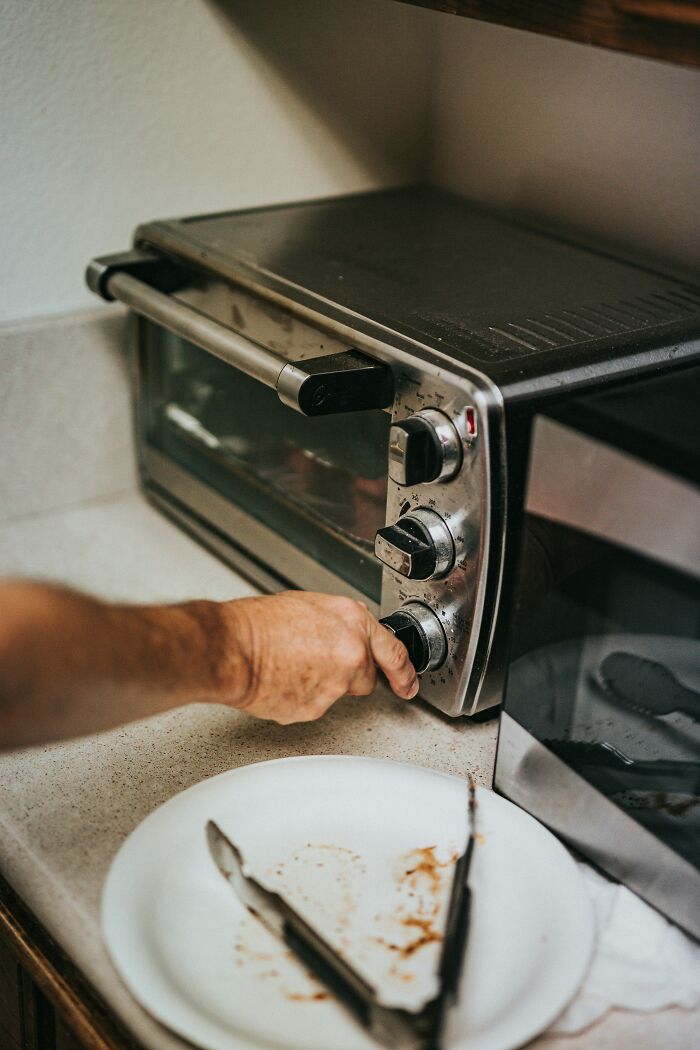 39 Hacks That Are Unethical But Pretty Genius