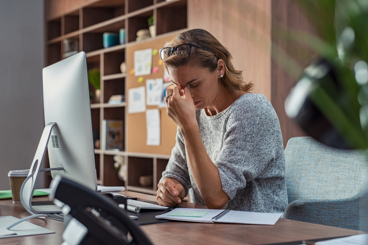 8 signs you struggle with emotional self-regulation, according to ...