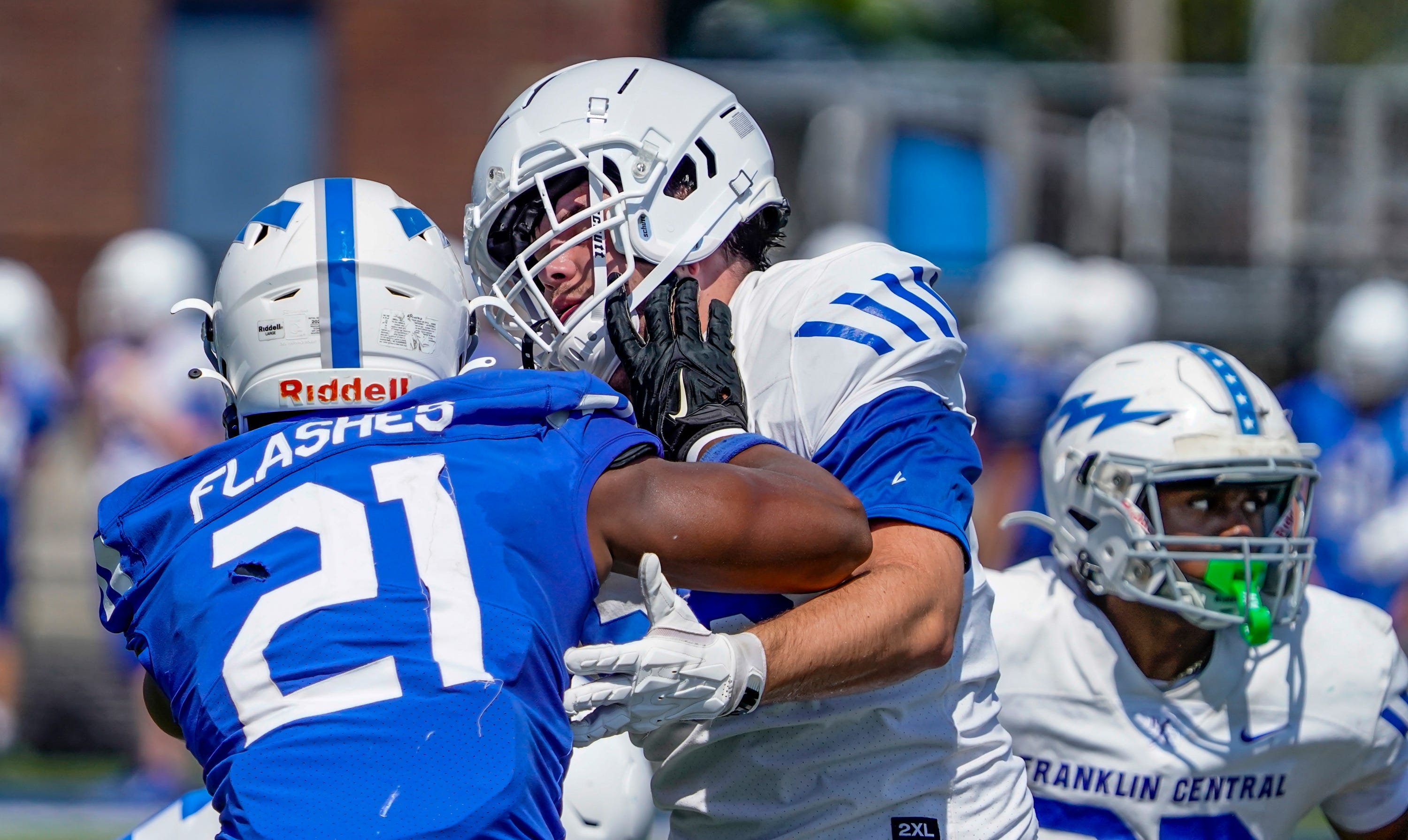 2027 Indianapolis edge rusher names Tennessee football in top schools