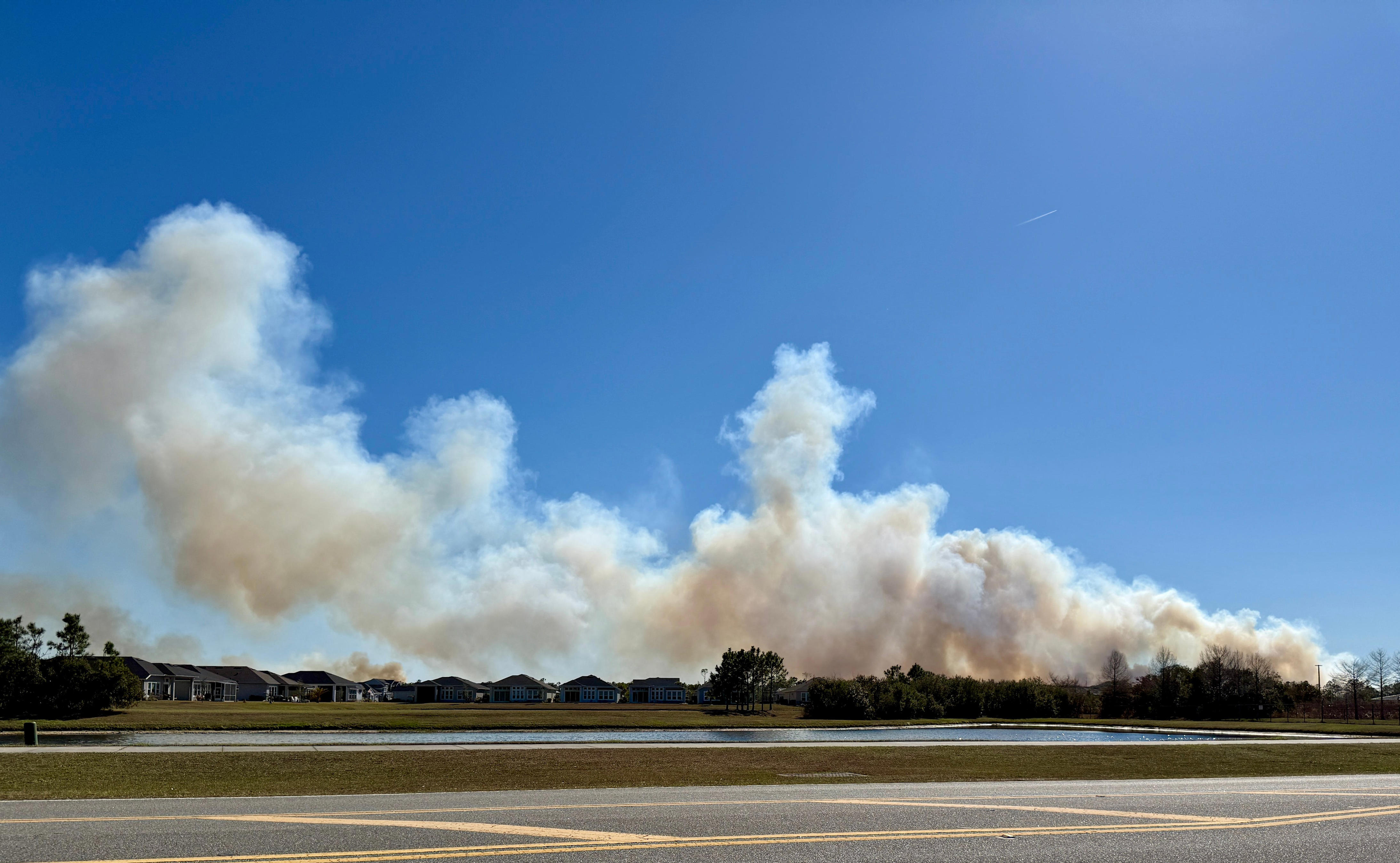Daytona wildfire reported near two schools, Mosaic subdivision