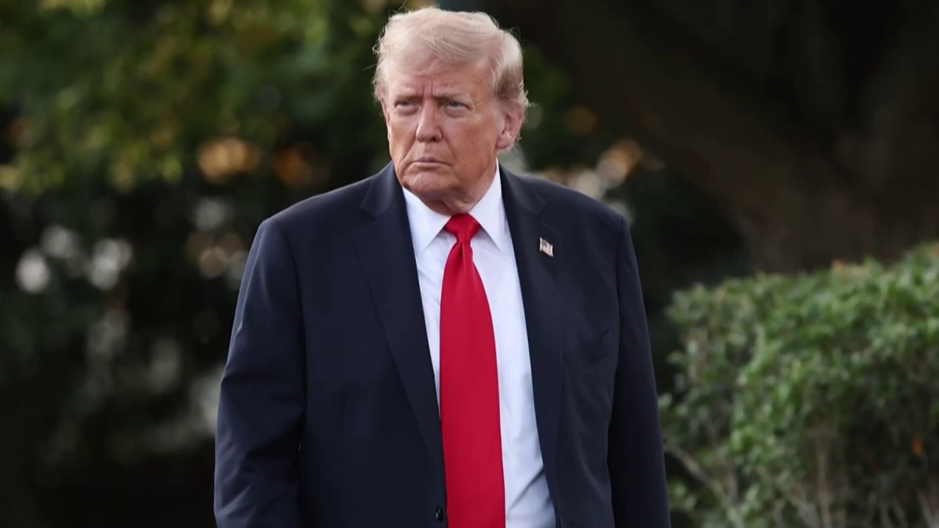 EU halts US trade deal amid new tariff threats from Trump