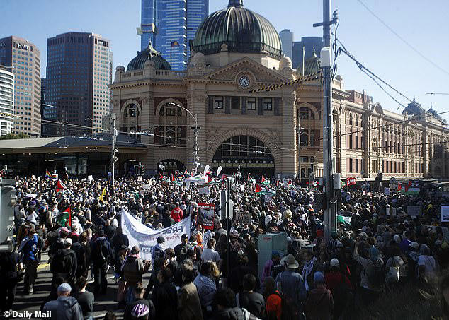 The brazen ad for rent-a-crowd protesters to attend anti-Israel rally ...