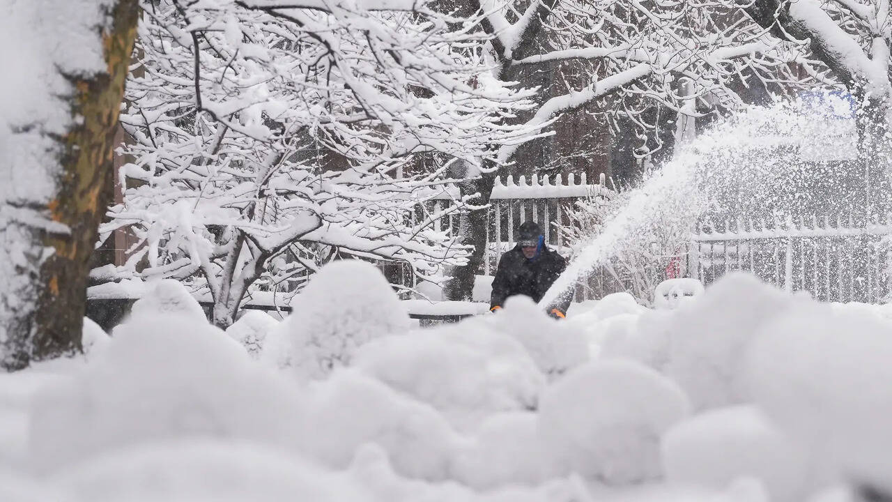 New York City under state of emergency as massive snowstorm hits Northeast