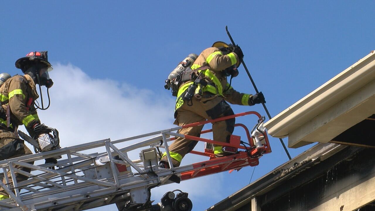 House fire on Lands End Drive prompts multi-county response in Longboat Key