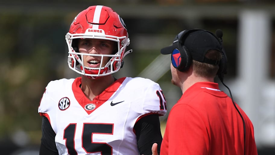 Georgia's Kirby Smart and Mike Bobo catch smoke for Carson Beck treatment