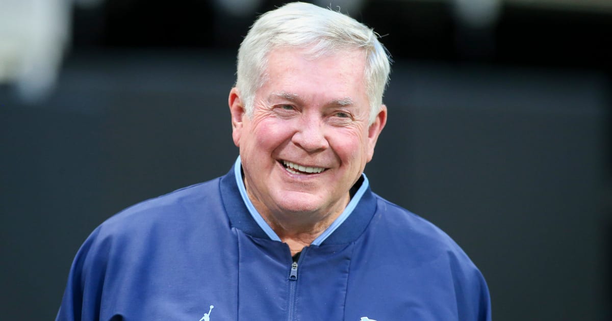 UNC honors former head coach Mack Brown at Tar Heels basketball game