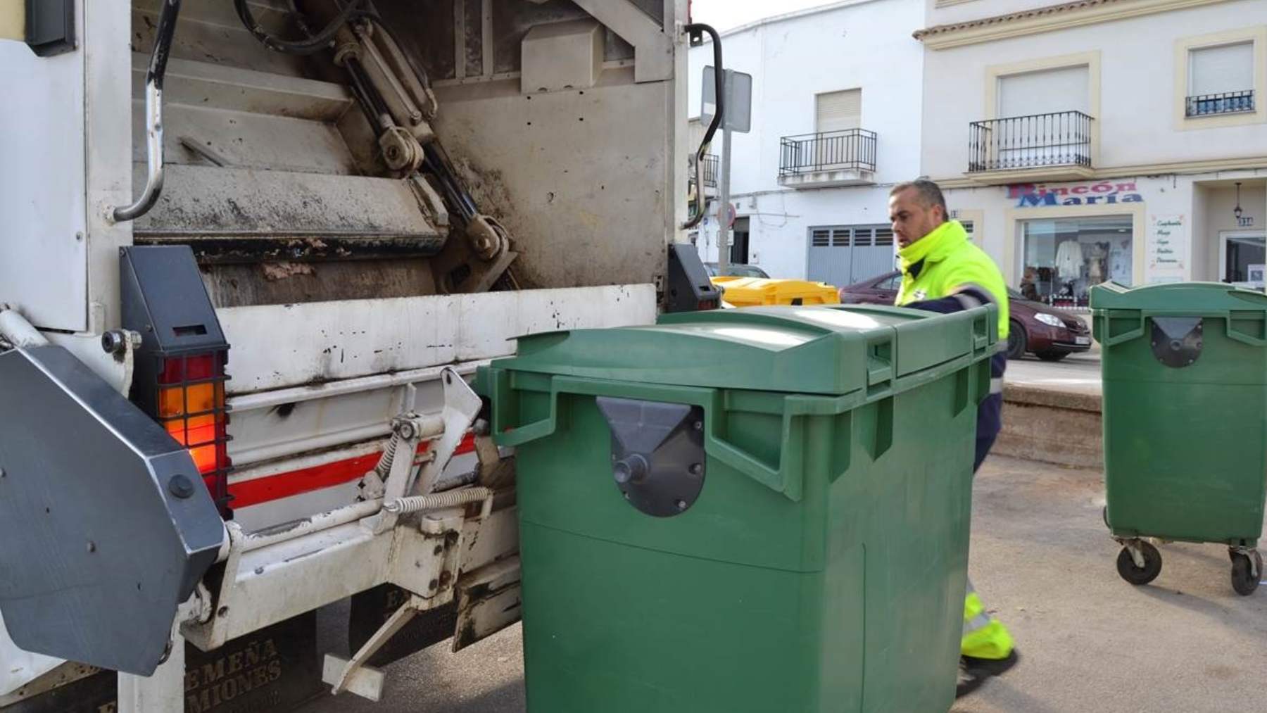La tasa de basuras se dispara: el recibo subió en 2025 un 17%, seis ...