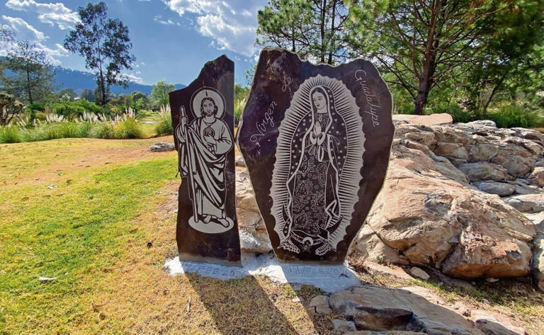 El fraccionamiento que fue el último refugio del capo está rodeado de pinos y jardines y cuenta con varias imágenes religiosas. Foto: Valente Rosas / EL UNIVERSAL