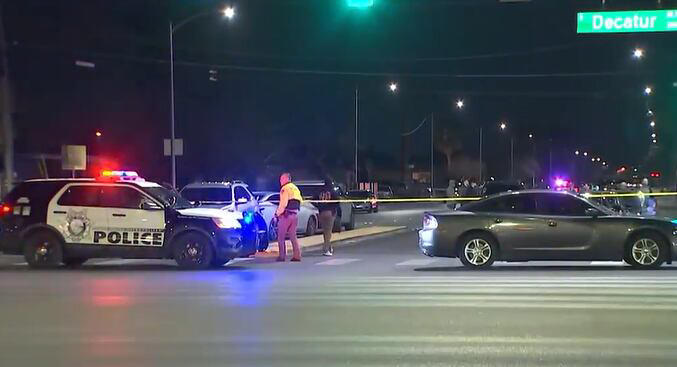 Man 'shot in face' in critical condition, suspect fled, Las Vegas ...
