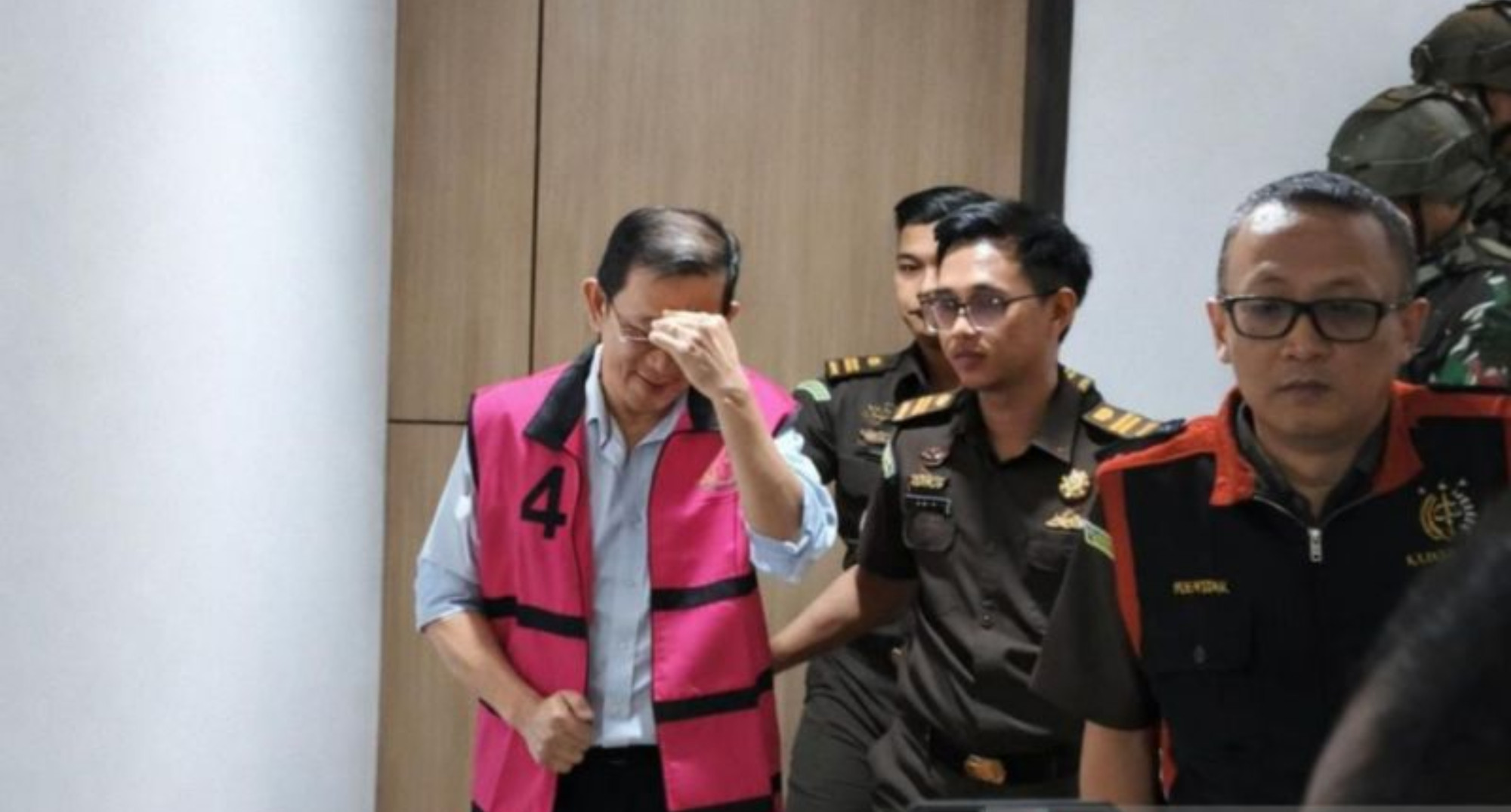 Bos Tambang yang Rusak Ratusan Rumah Transmigran di Kukar Jadi Tersangka dan Ditahan