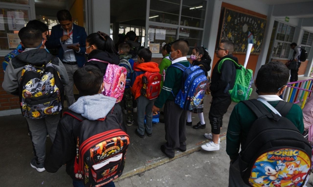 Regresan a clases más de 23 millones de estudiantes tras vacaciones de ...