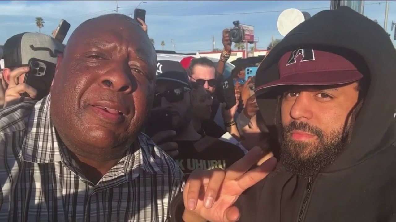 J Cole greets fans after car breaks down in Phoenix