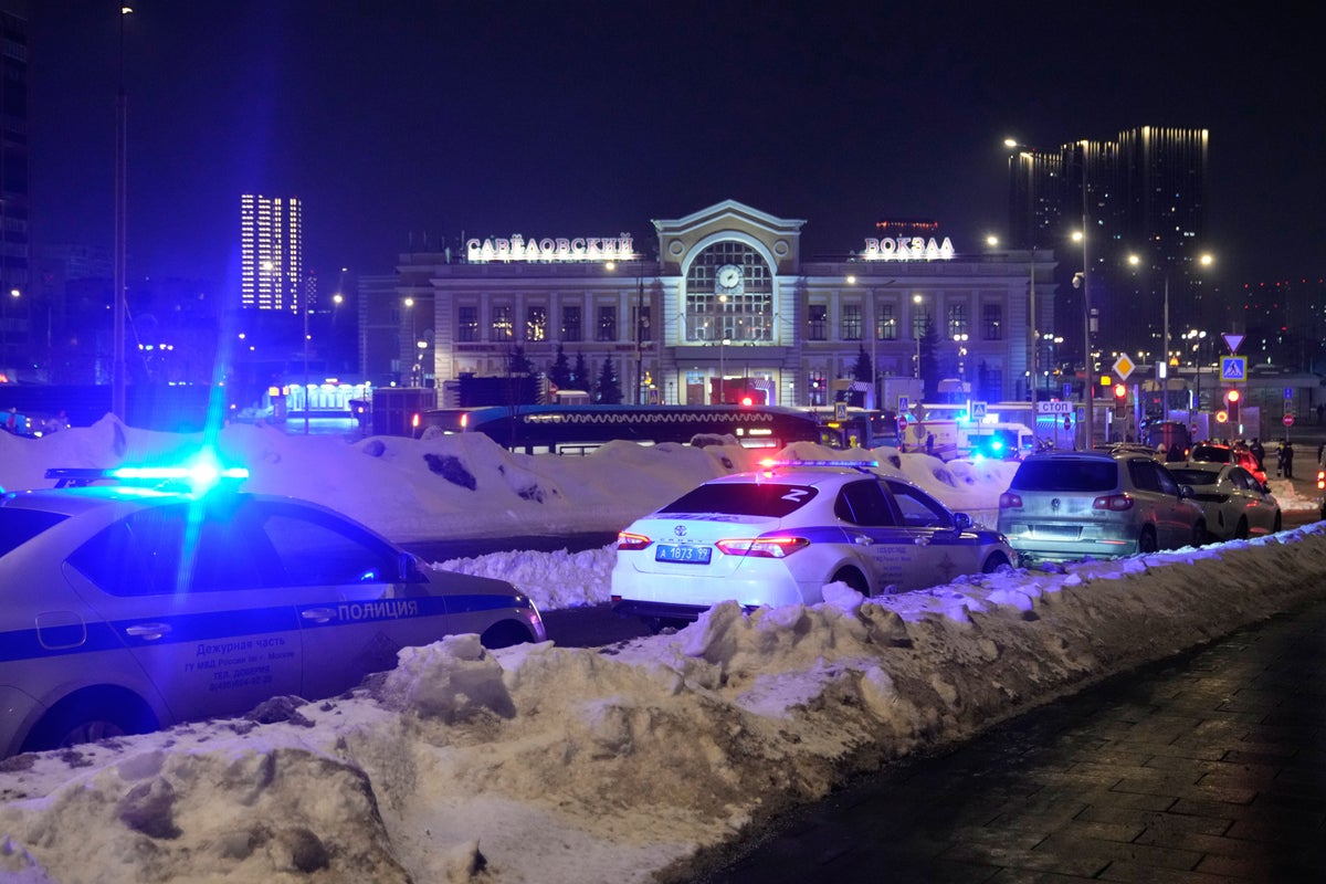 Explosion in Moscow kills police officer on anniversary of Ukraine war