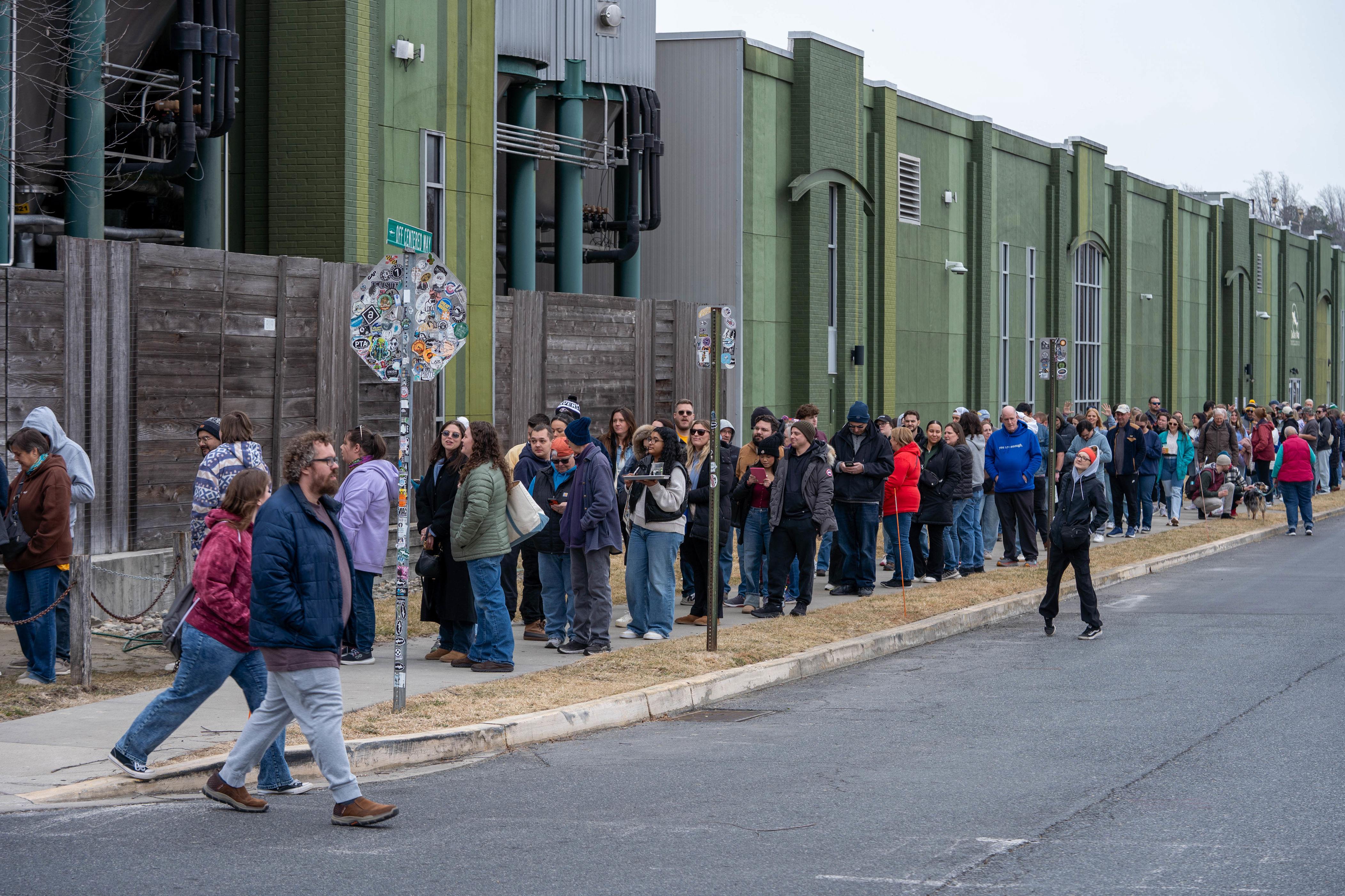 'Survivor' fans swamp Dogfish Head brewery for season 50 contest