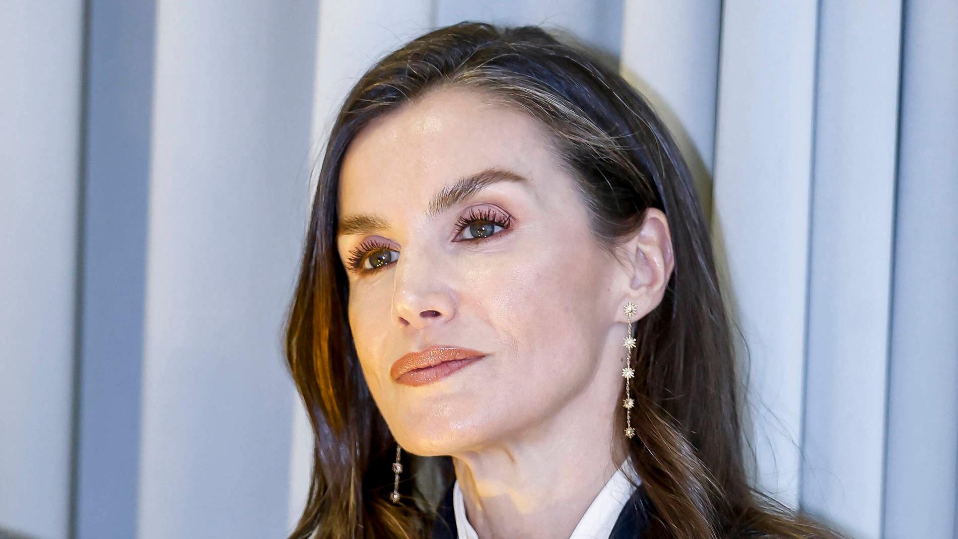 « J’ai dû demander un certificat à Rome » : Letizia d’Espagne dévoile ...