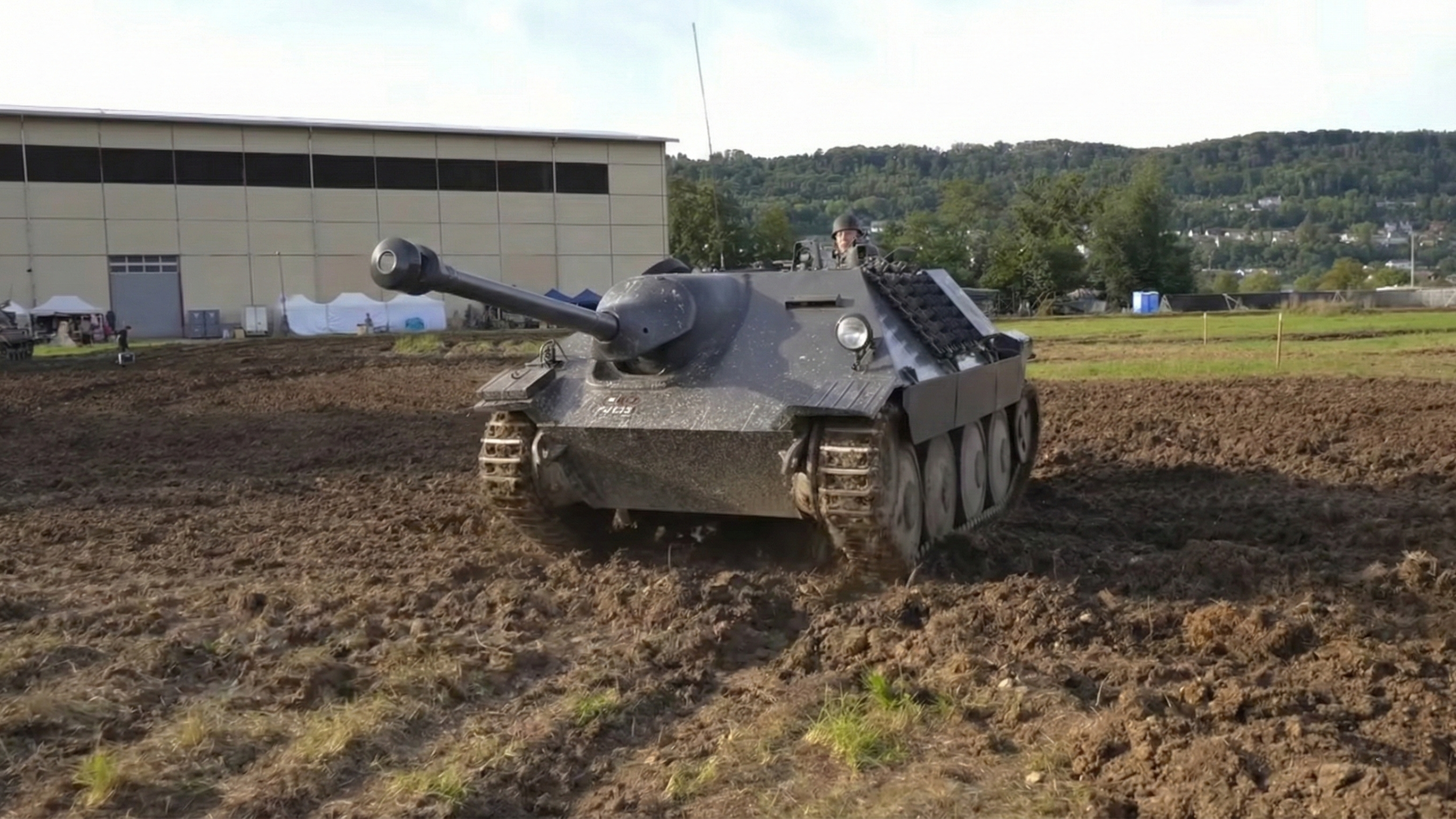 12 Millionen Franken für 100 Panzer – ein Schnäppchen 1946?