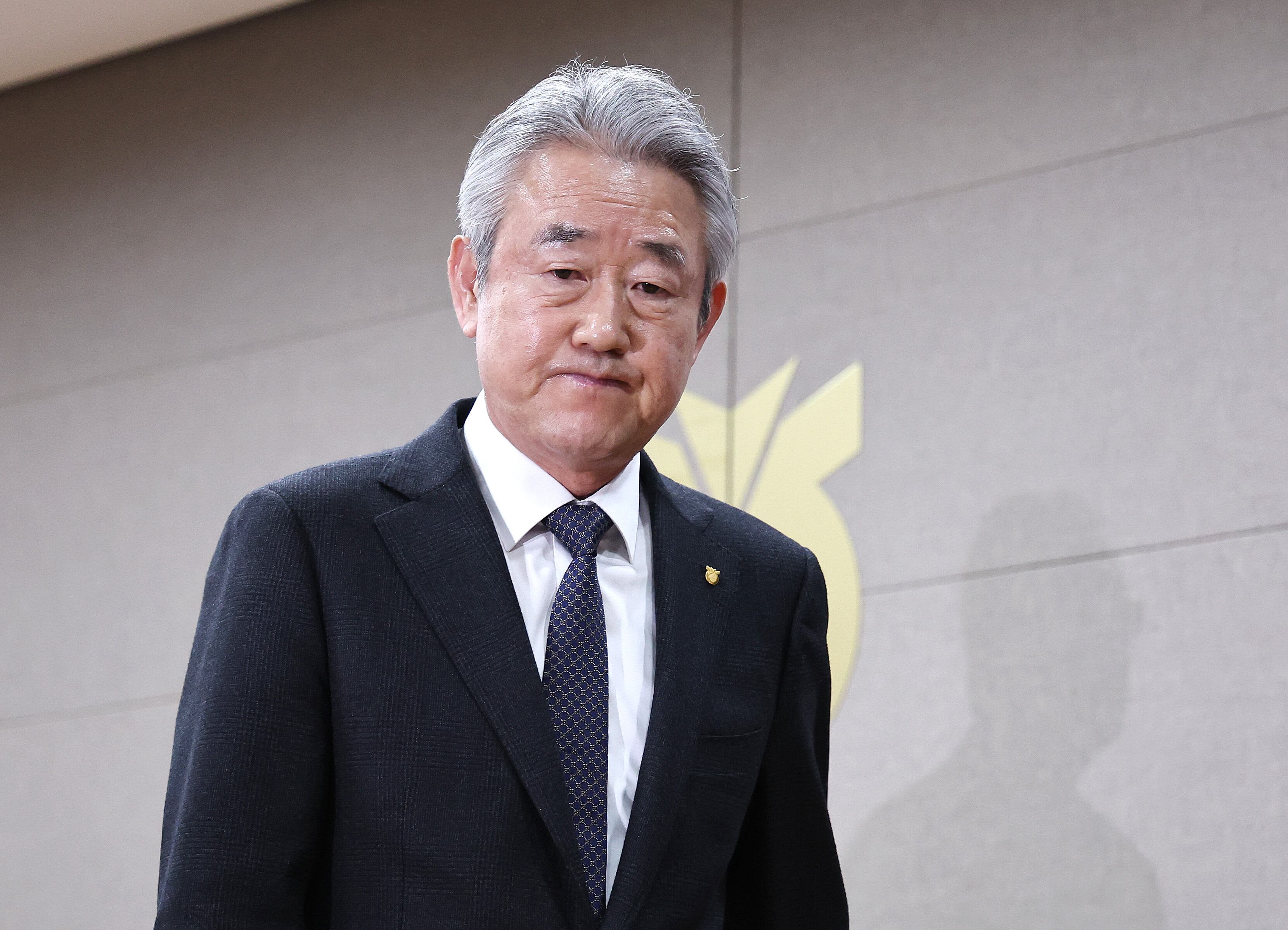 Police raid ex-NACF officials in bribery case linked to Kang