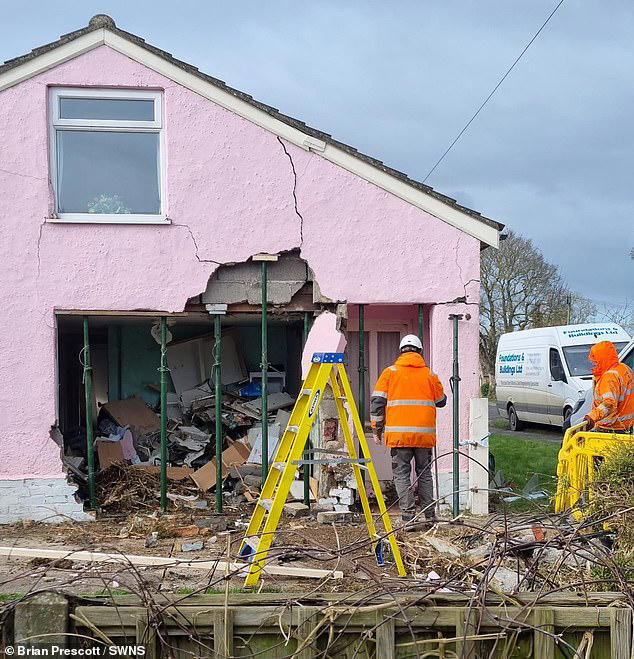 Elderly couple, 89 and 96, are left devastated after their home of 40 ...
