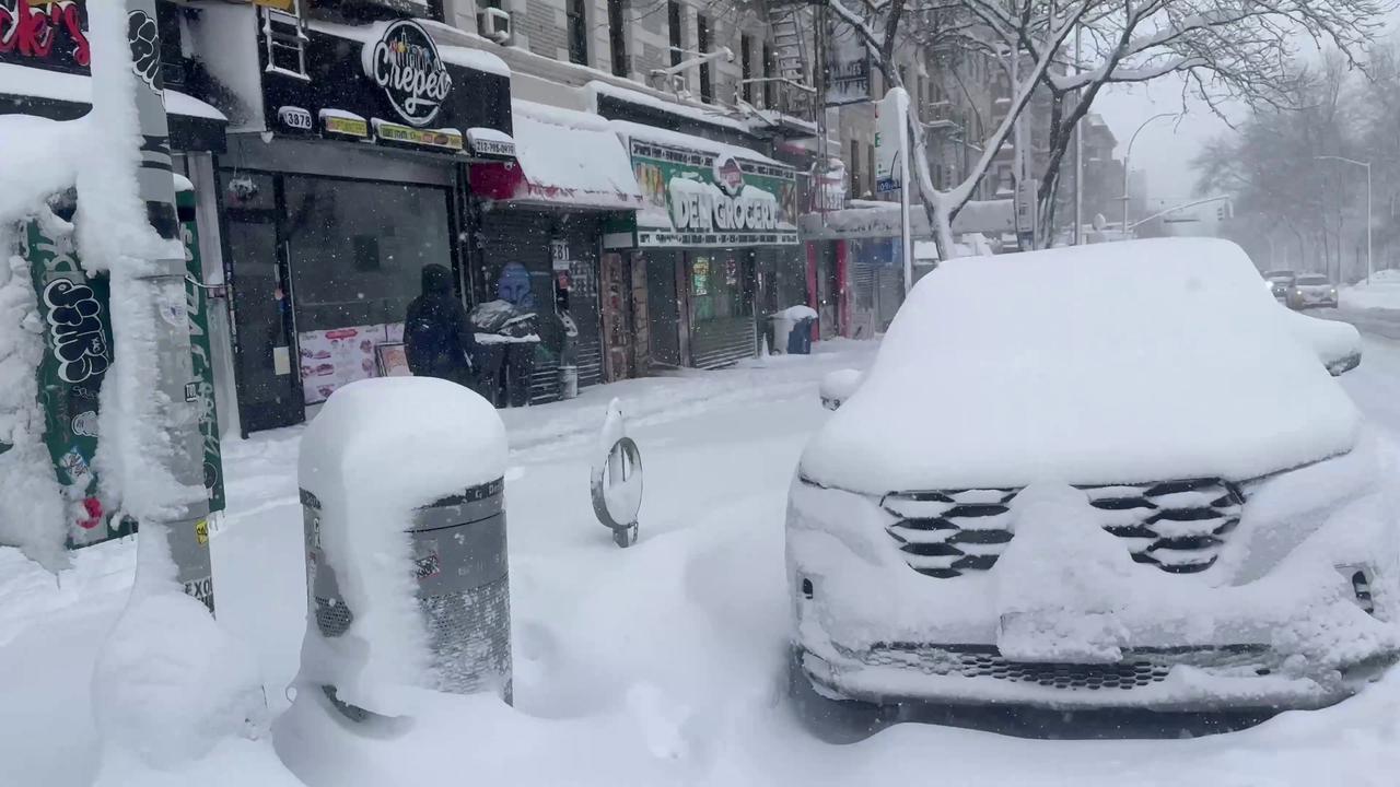 Raw video: Snow storm hits New York City 4/5