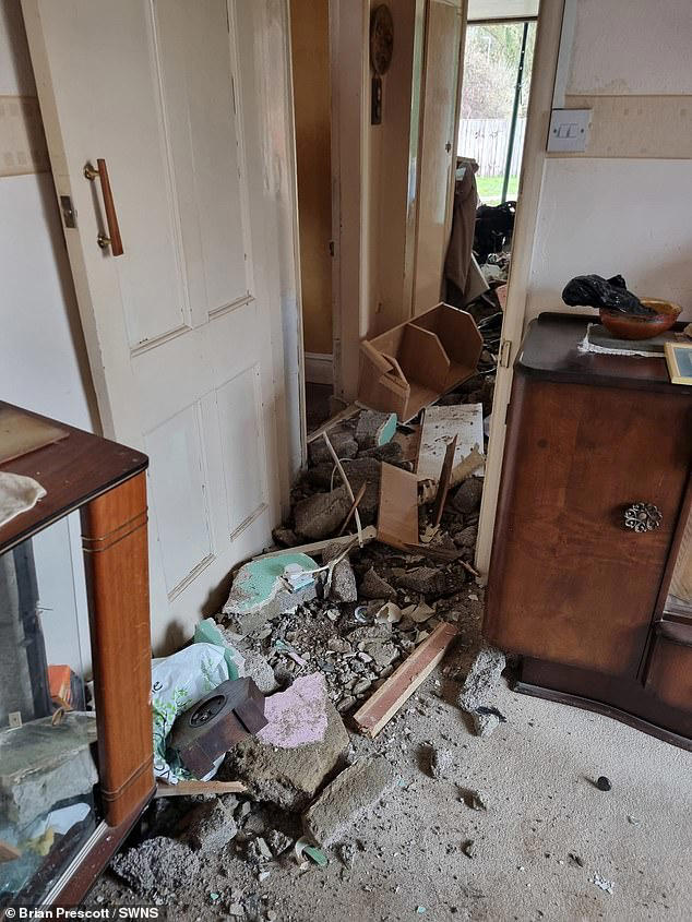 Elderly couple, 89 and 96, are left devastated after their home of 40 ...